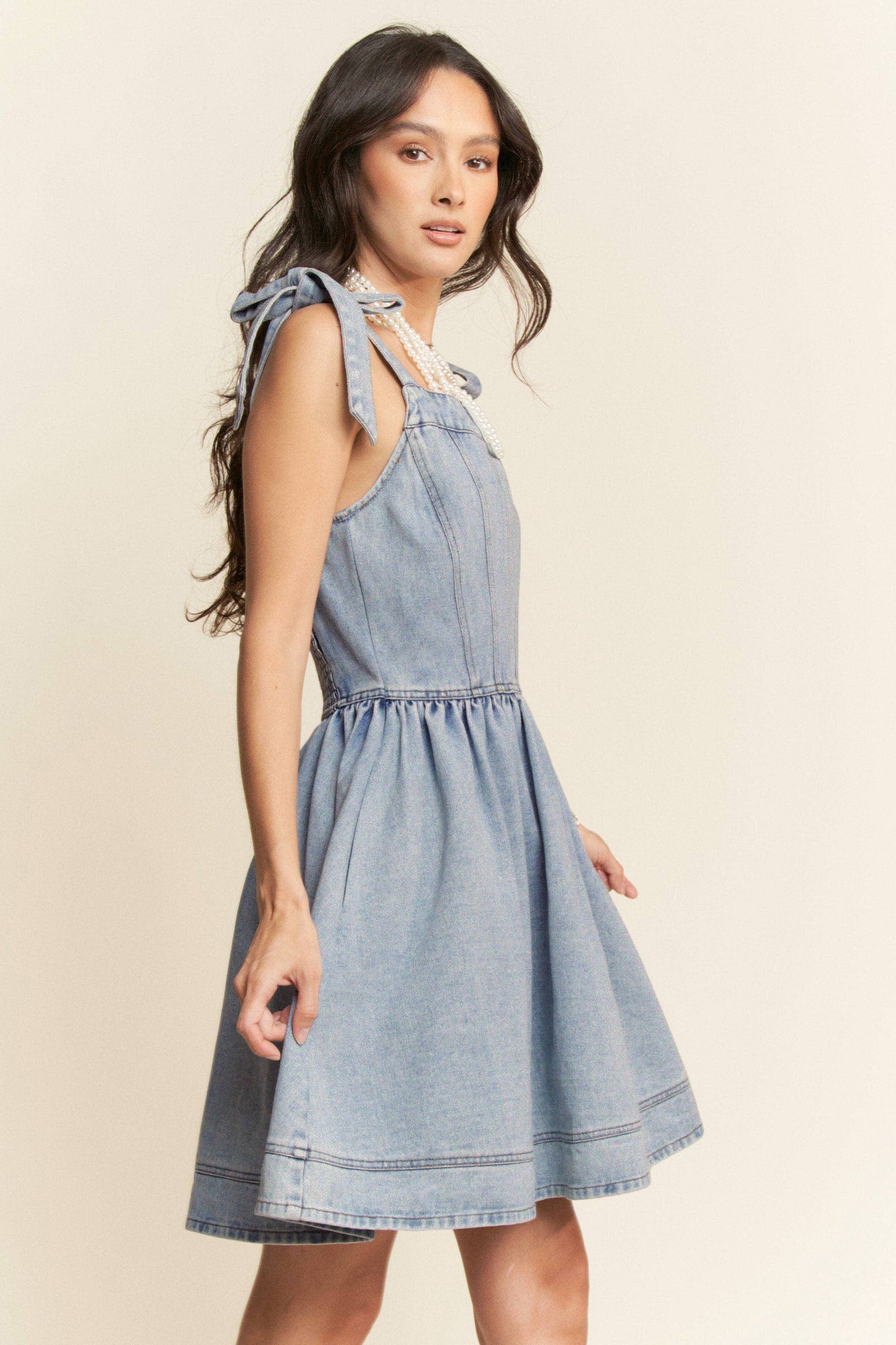 STRAP SMOCKING ZIPPER WASHED OUT DENIM MINI DRESS