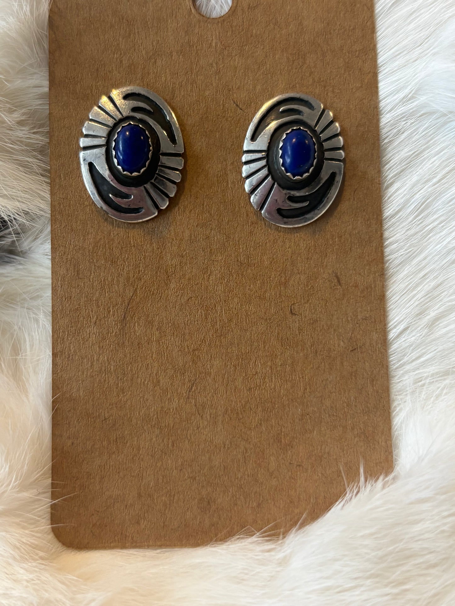 Lapis studs
