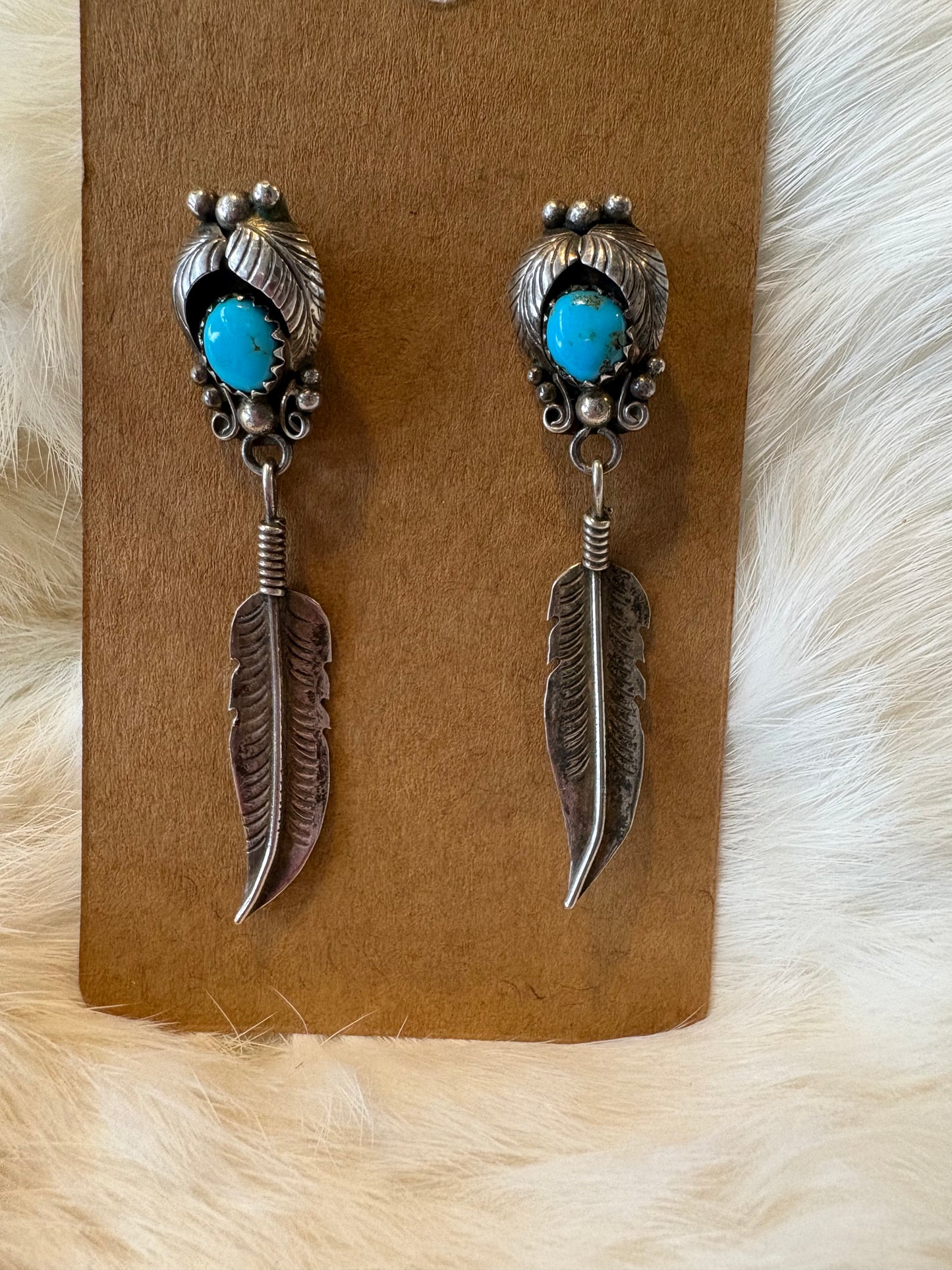 Feather pendant