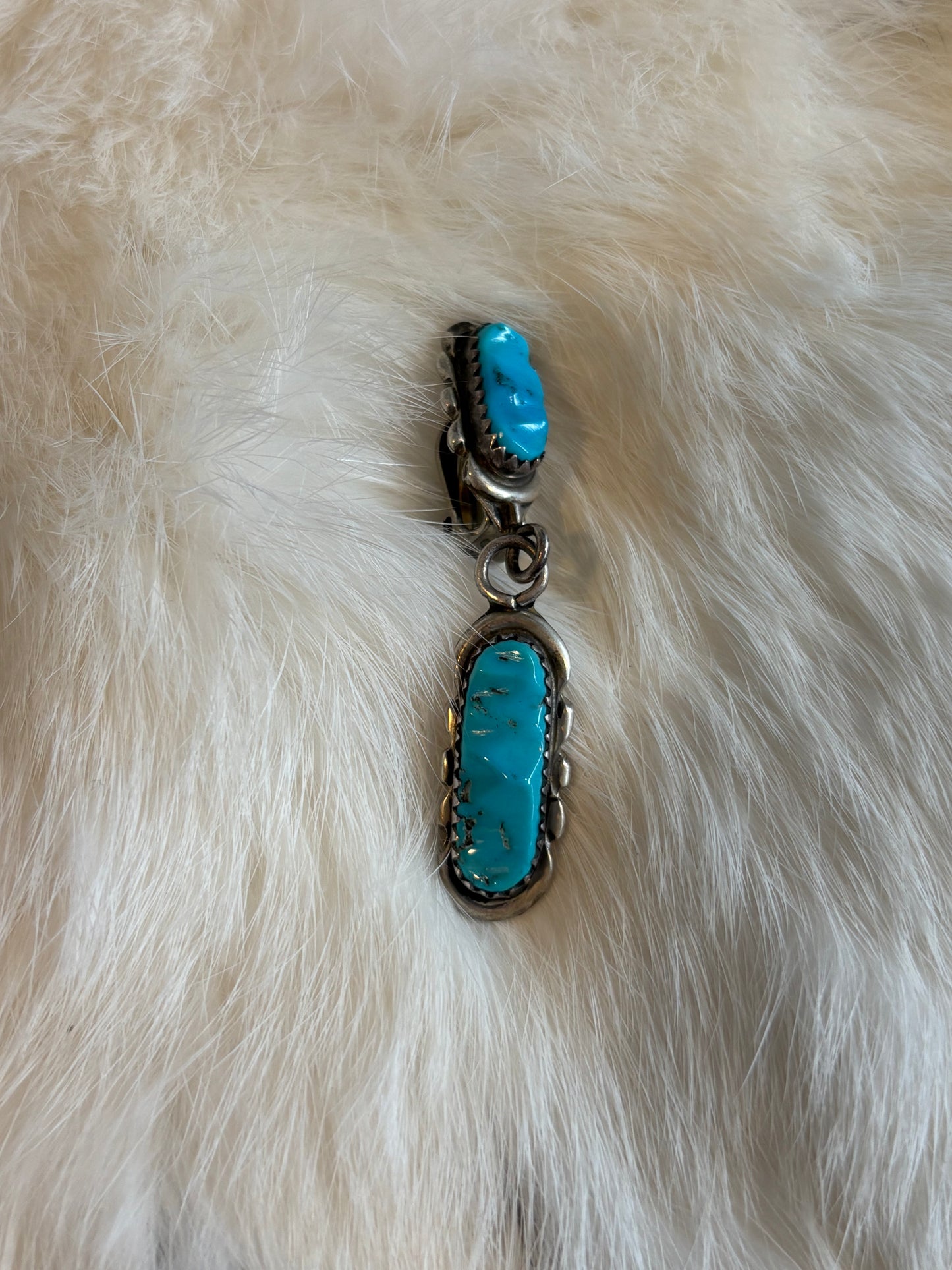 AQ Zuni dangle