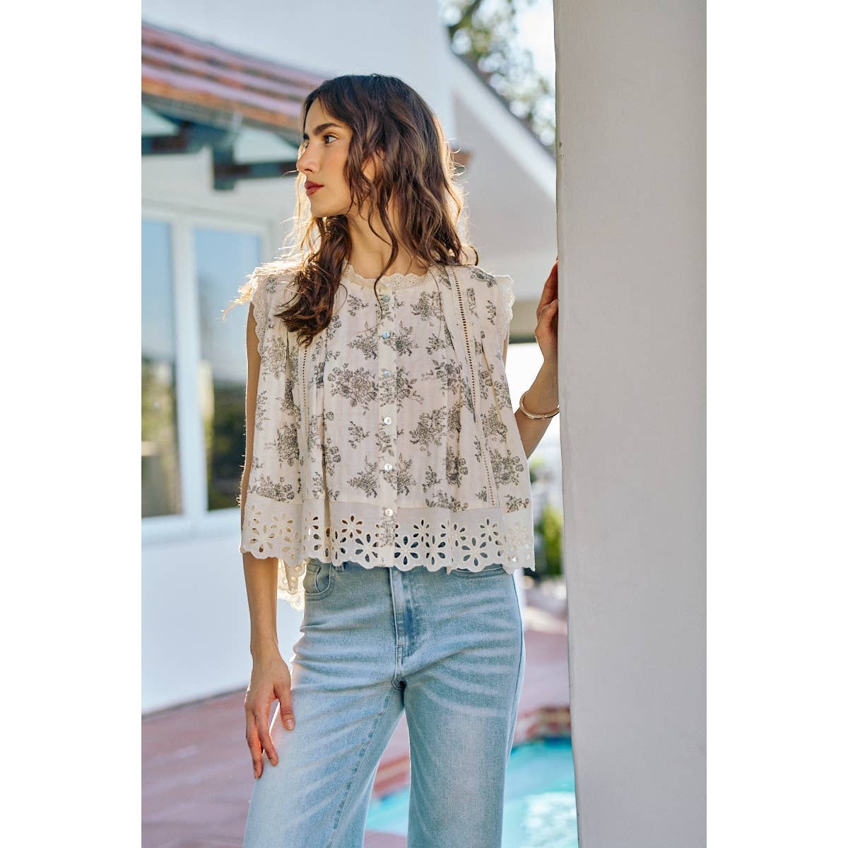 VINTAGE FLORAL BUTTON BLOUSE