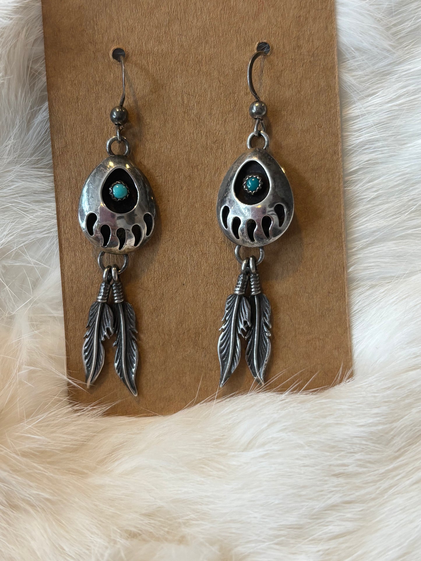 Bear paw feathers