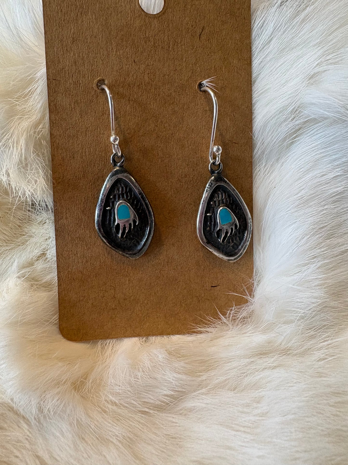 Hopi dangles